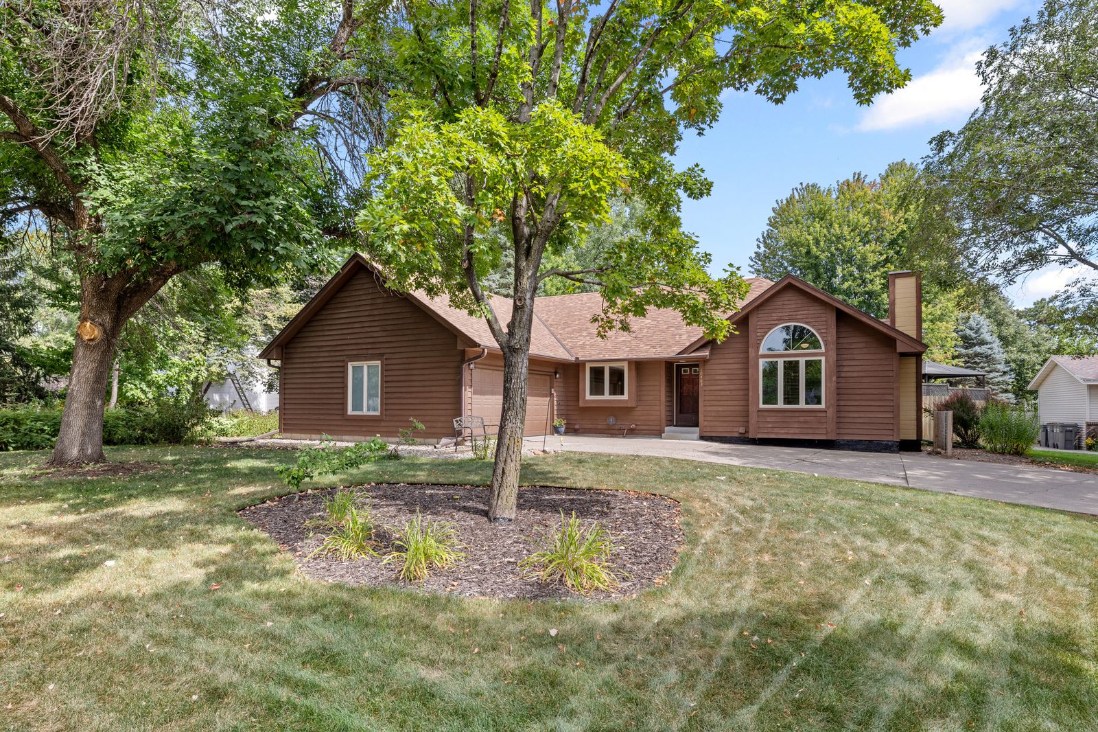 Photo of 10463 Homeward Hills Road, Eden Prairie, MN 55347