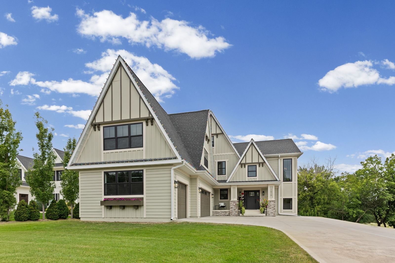 Photo of 1070 Old Long Lake Road, Long Lake, MN 55356