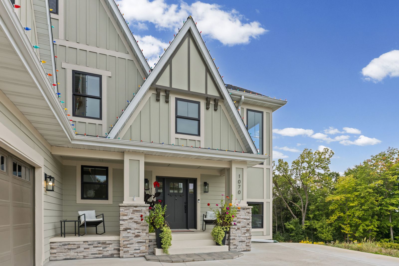 Photo of 1070 Old Long Lake Road, Long Lake, MN 55356