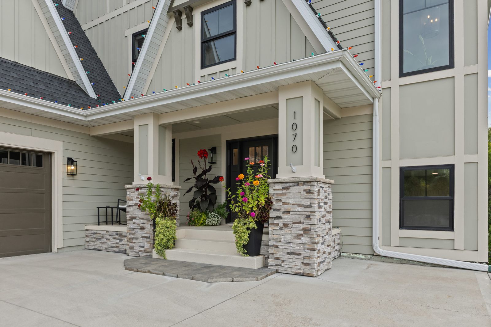 Photo of 1070 Old Long Lake Road, Long Lake, MN 55356
