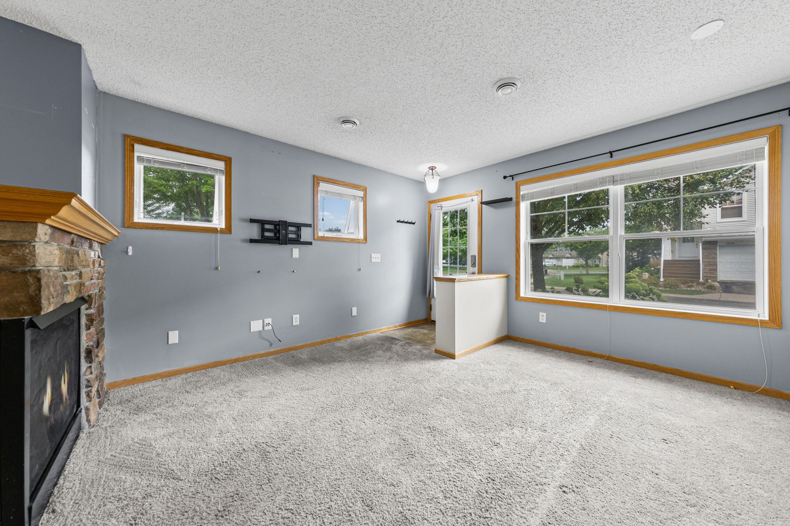 Photo of 10856 Kingsfield Lane, Woodbury, MN 55129