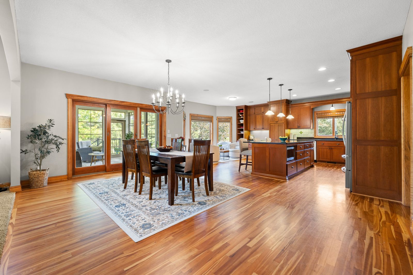 Photo of 11030 Sweetwater Path, Woodbury, MN 55129