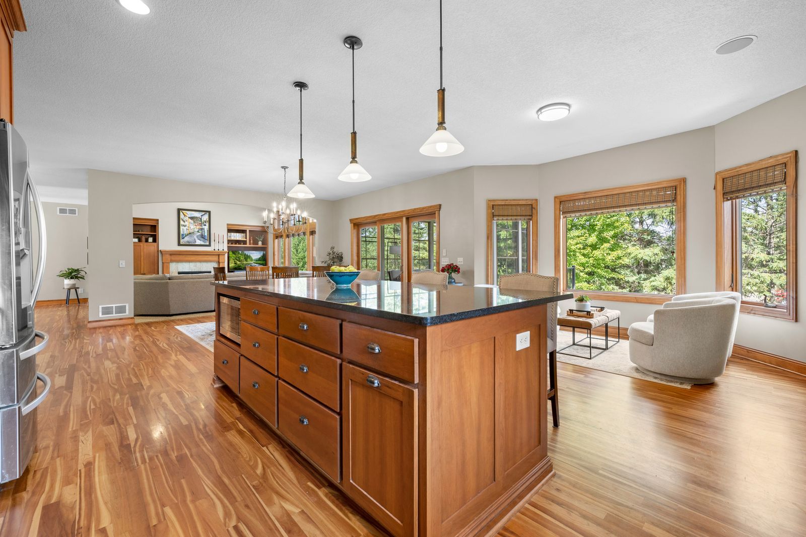 Photo of 11030 Sweetwater Path, Woodbury, MN 55129