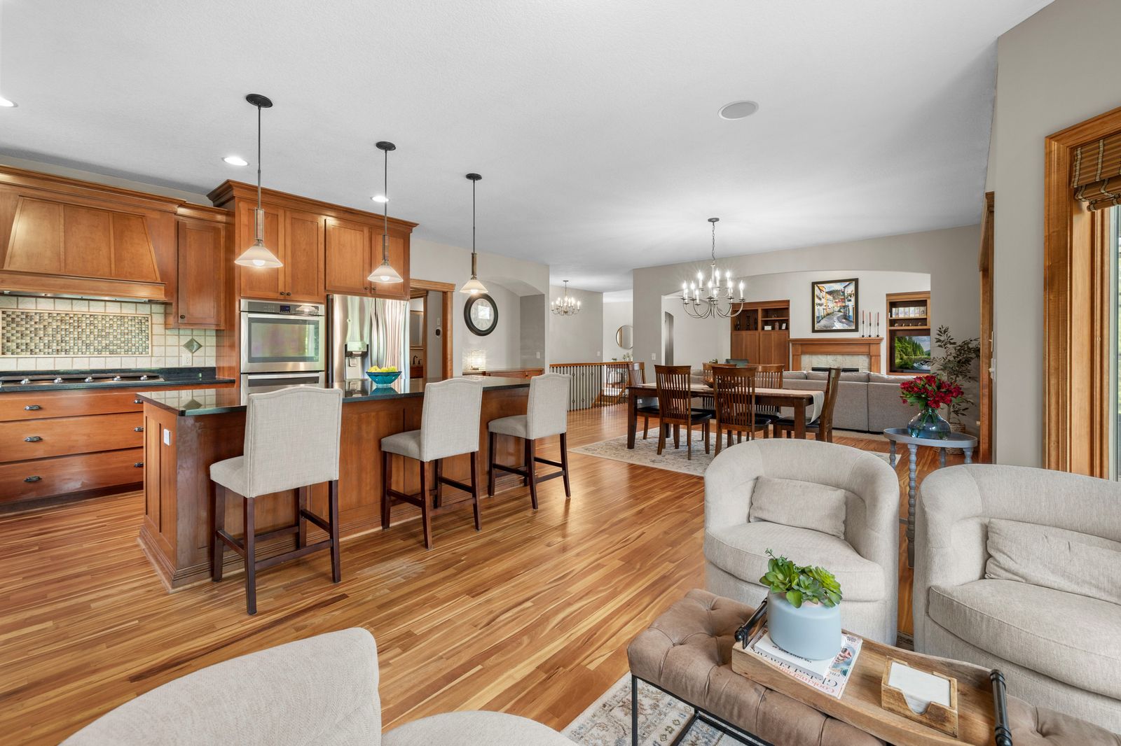 Photo of 11030 Sweetwater Path, Woodbury, MN 55129