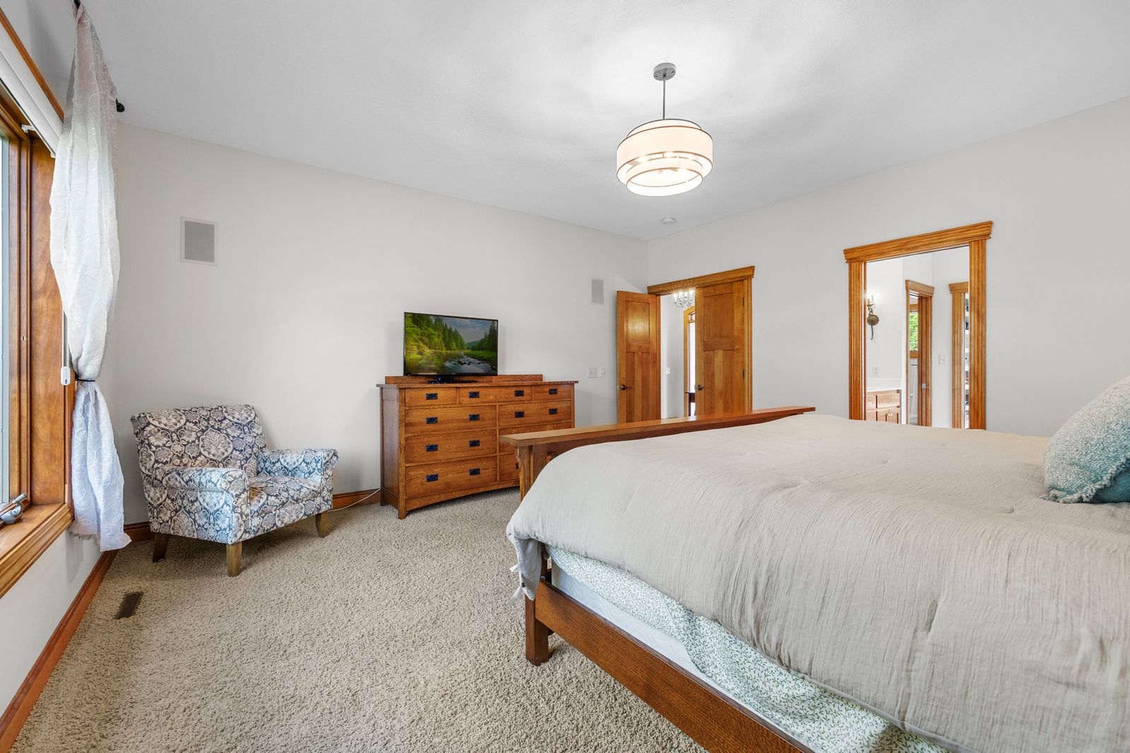 Photo of 11030 Sweetwater Path, Woodbury, MN 55129