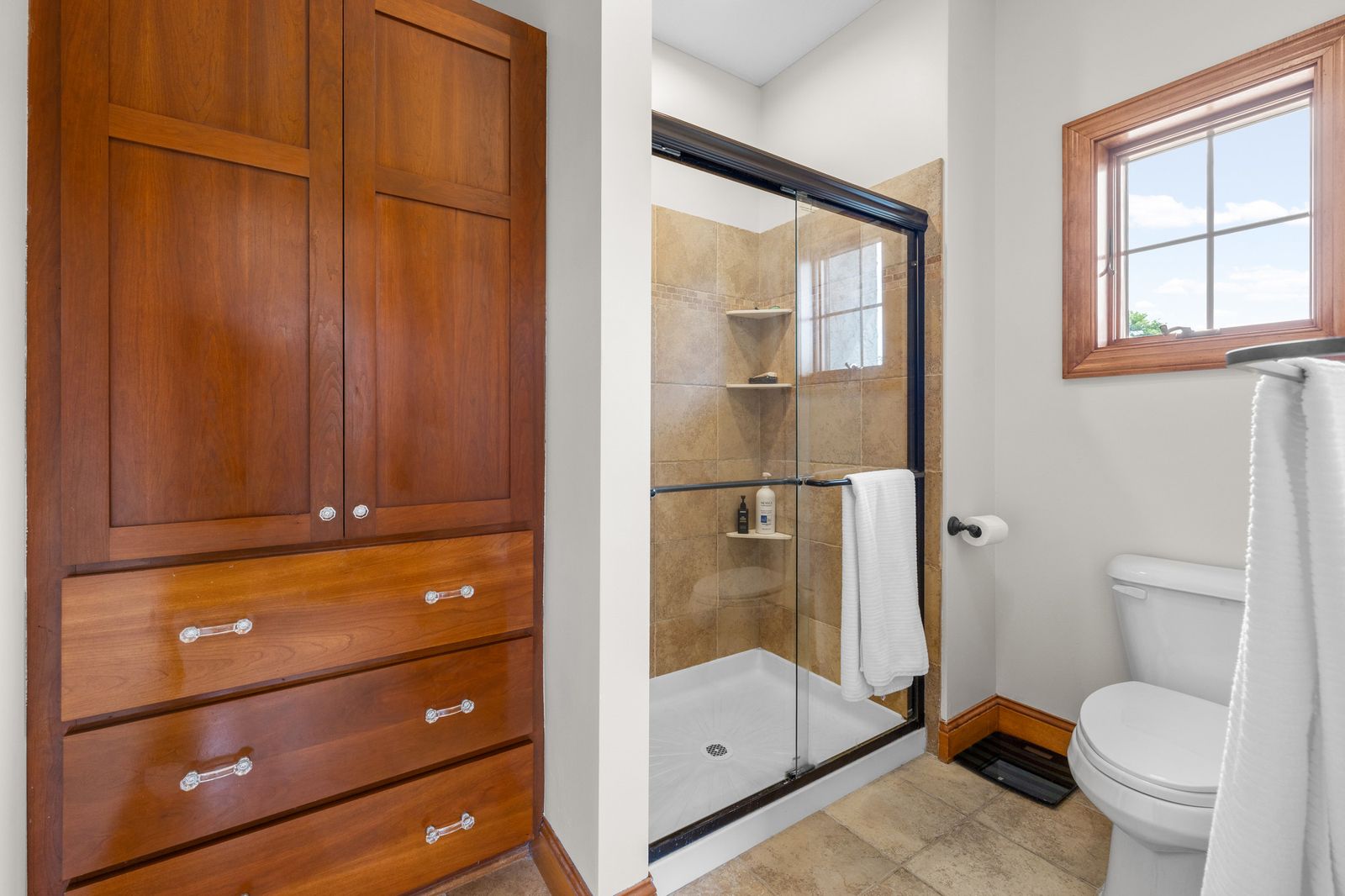 Photo of 11030 Sweetwater Path, Woodbury, MN 55129