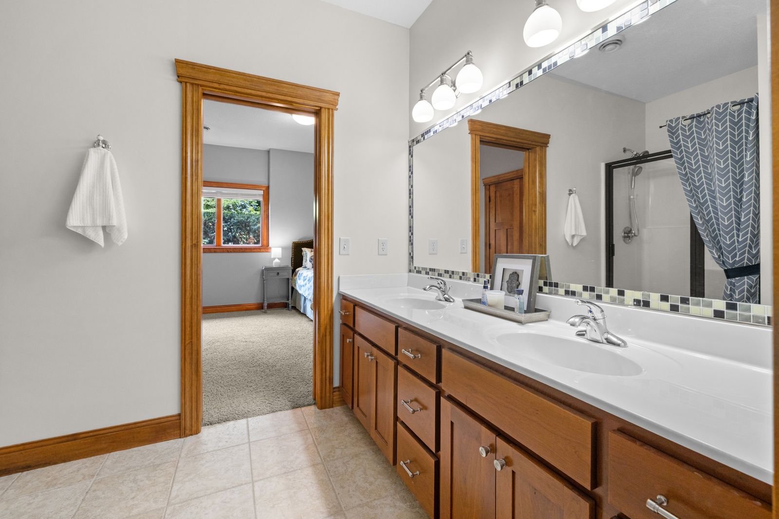 Photo of 11030 Sweetwater Path, Woodbury, MN 55129