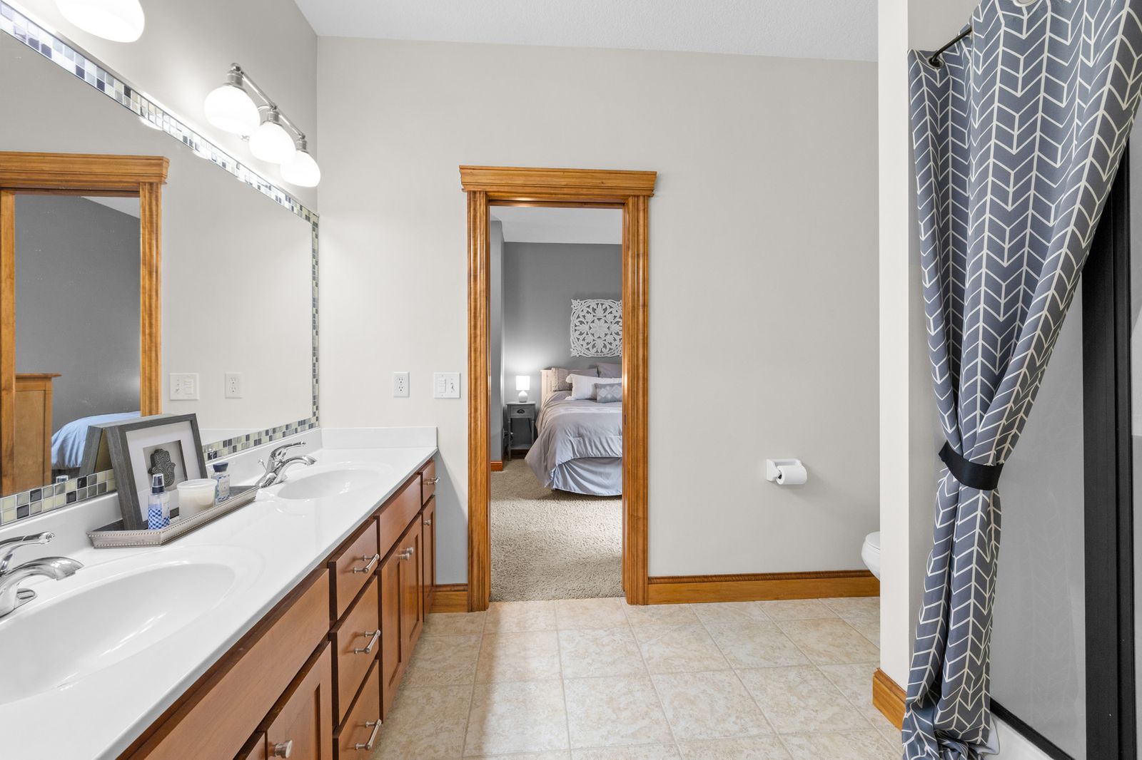 Photo of 11030 Sweetwater Path, Woodbury, MN 55129