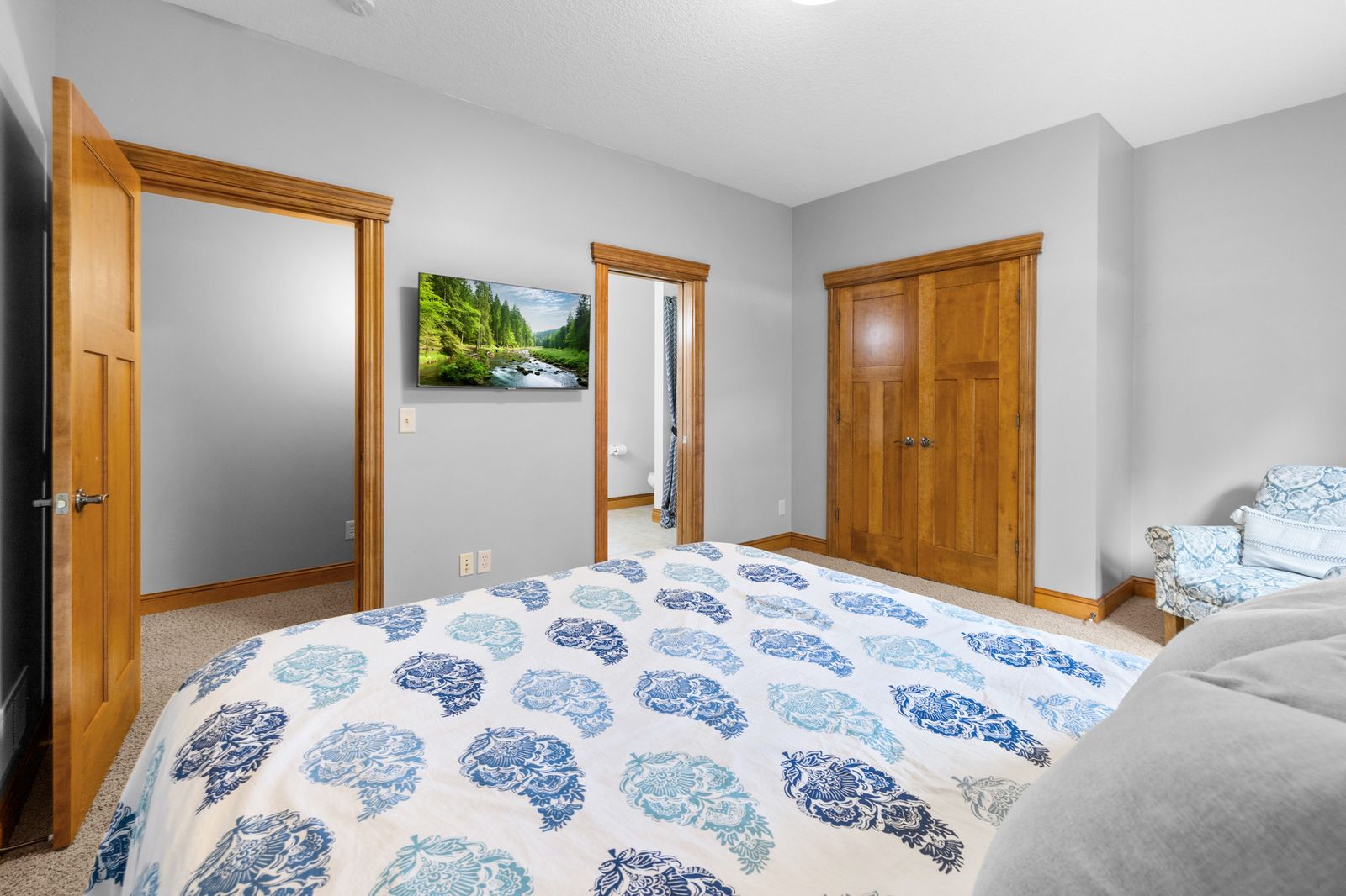 Photo of 11030 Sweetwater Path, Woodbury, MN 55129