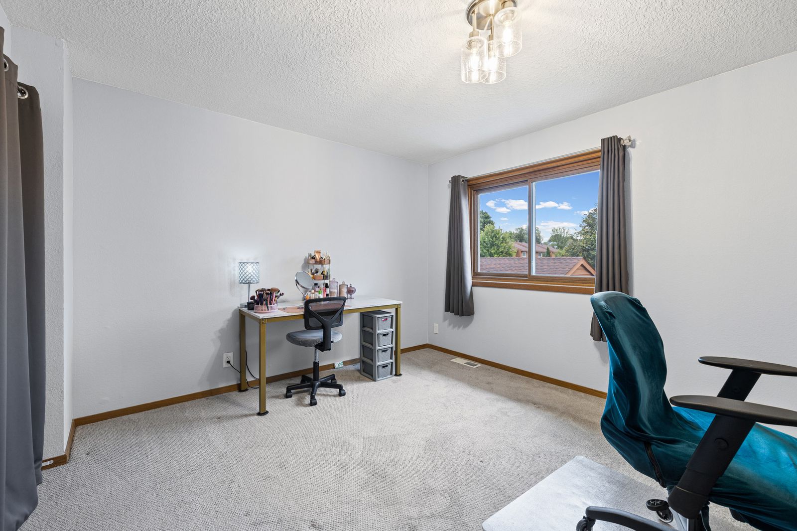 Photo of 3253 Evergreen Drive, Eagan, MN 55121