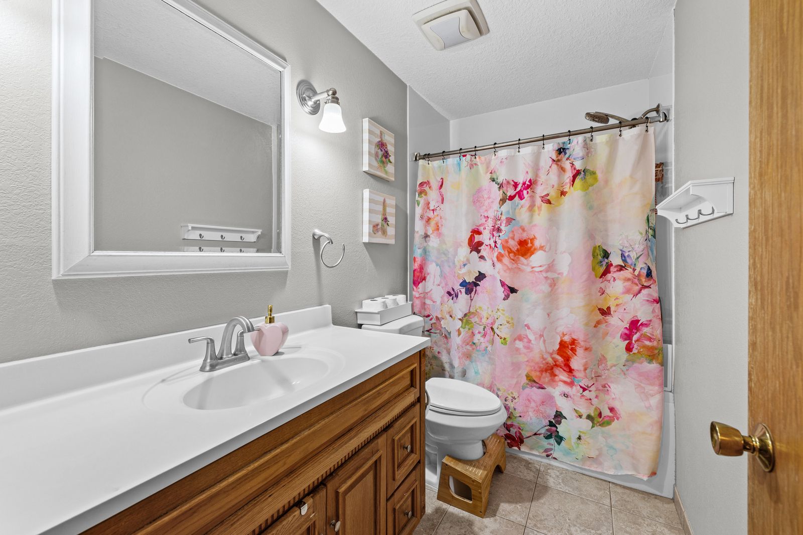 Photo of 3253 Evergreen Drive, Eagan, MN 55121