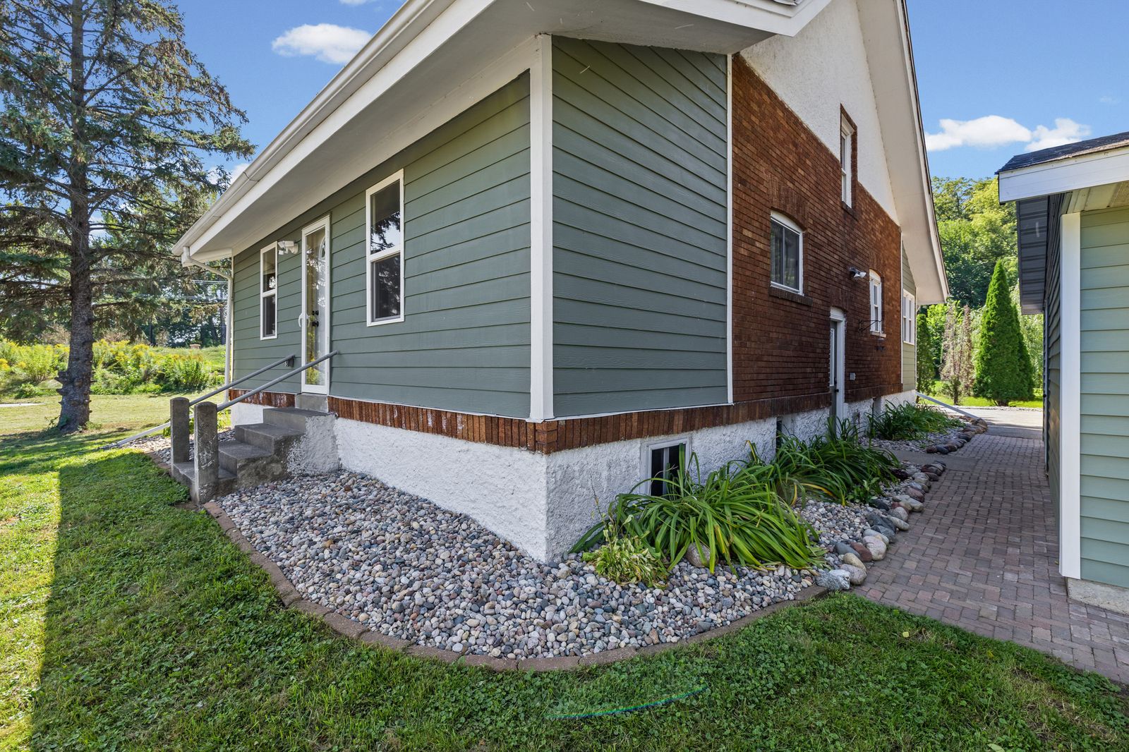 Photo of 3310 Chaska Boulevard, Chaska, MN 55318