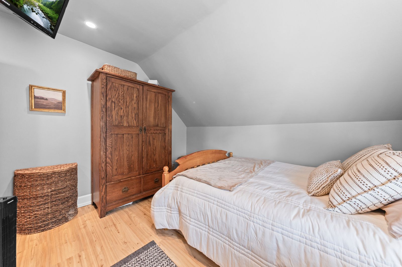 Photo of 4226 Pillsbury Avenue S, Minneapolis, MN 55409