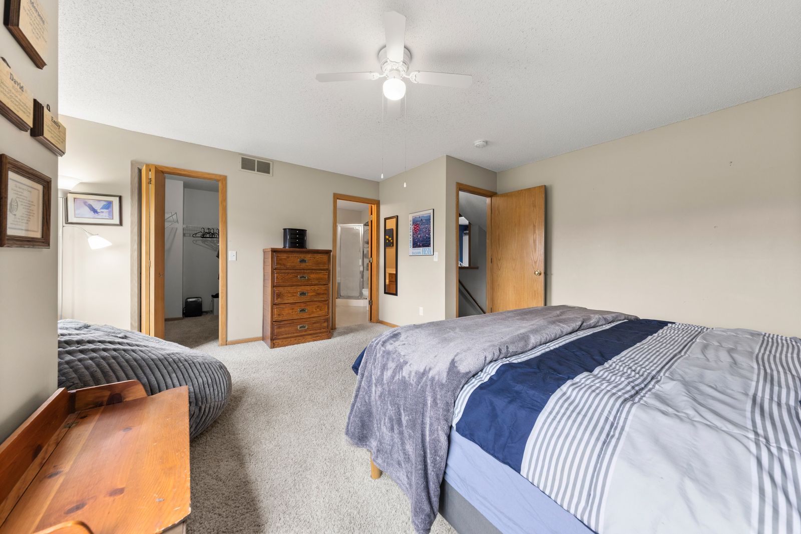 Photo of 446 Mission Hills Way East, Chanhassen, MN 55317