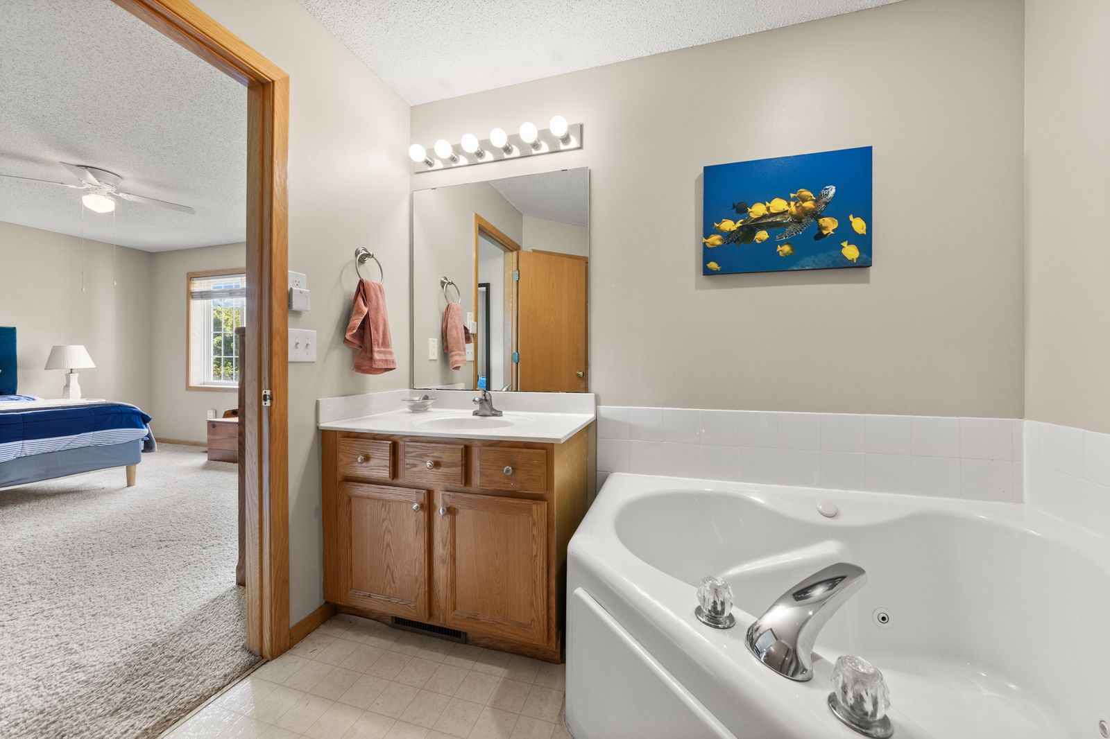 Photo of 446 Mission Hills Way East, Chanhassen, MN 55317