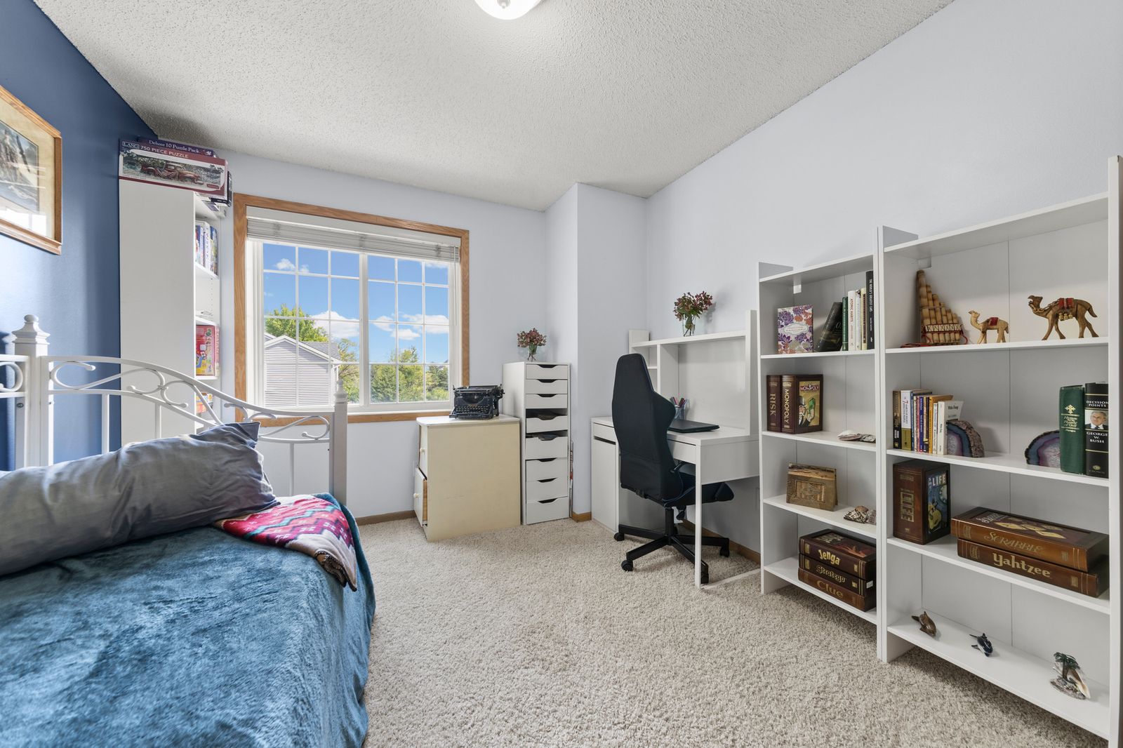 Photo of 446 Mission Hills Way East, Chanhassen, MN 55317
