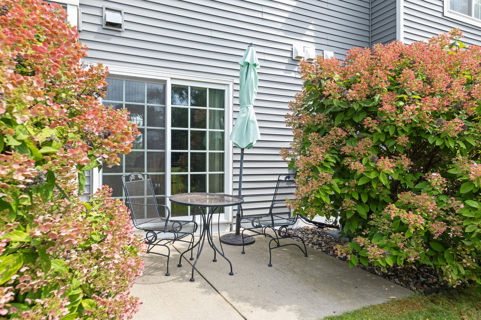Photo of 446 Mission Hills Way East, Chanhassen, MN 55317