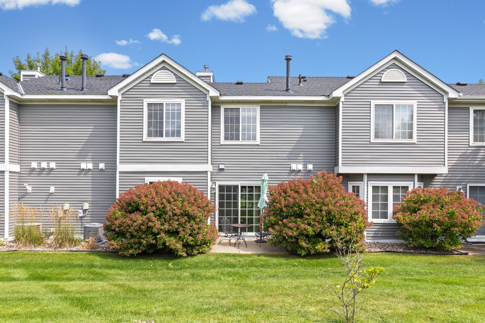 Photo of 446 Mission Hills Way East, Chanhassen, MN 55317