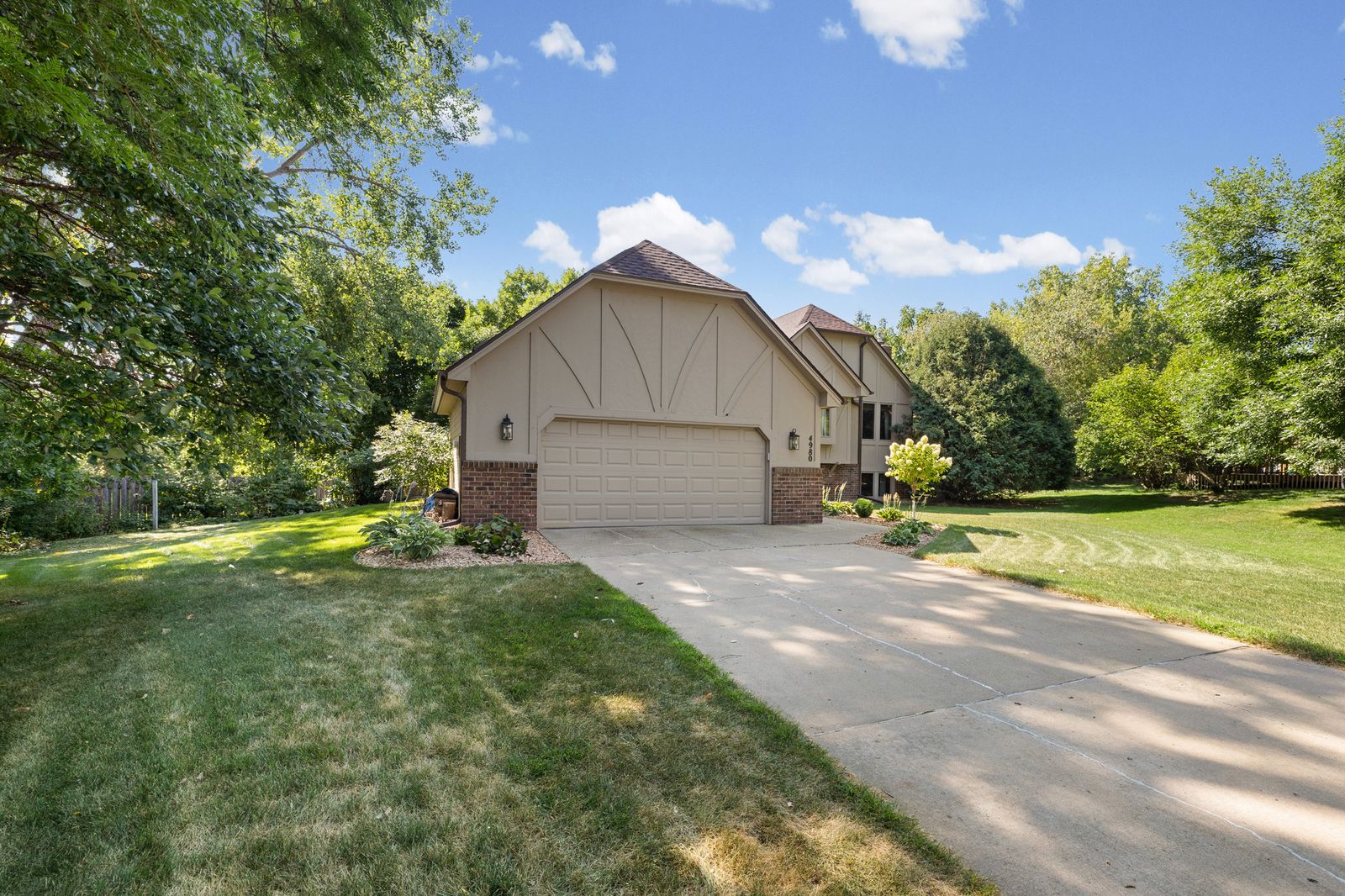 Photo of 4980 Oakview Lane North, Plymouth, MN 55442