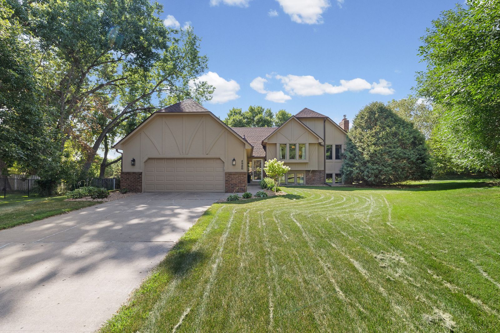 Photo of 4980 Oakview Lane North, Plymouth, MN 55442