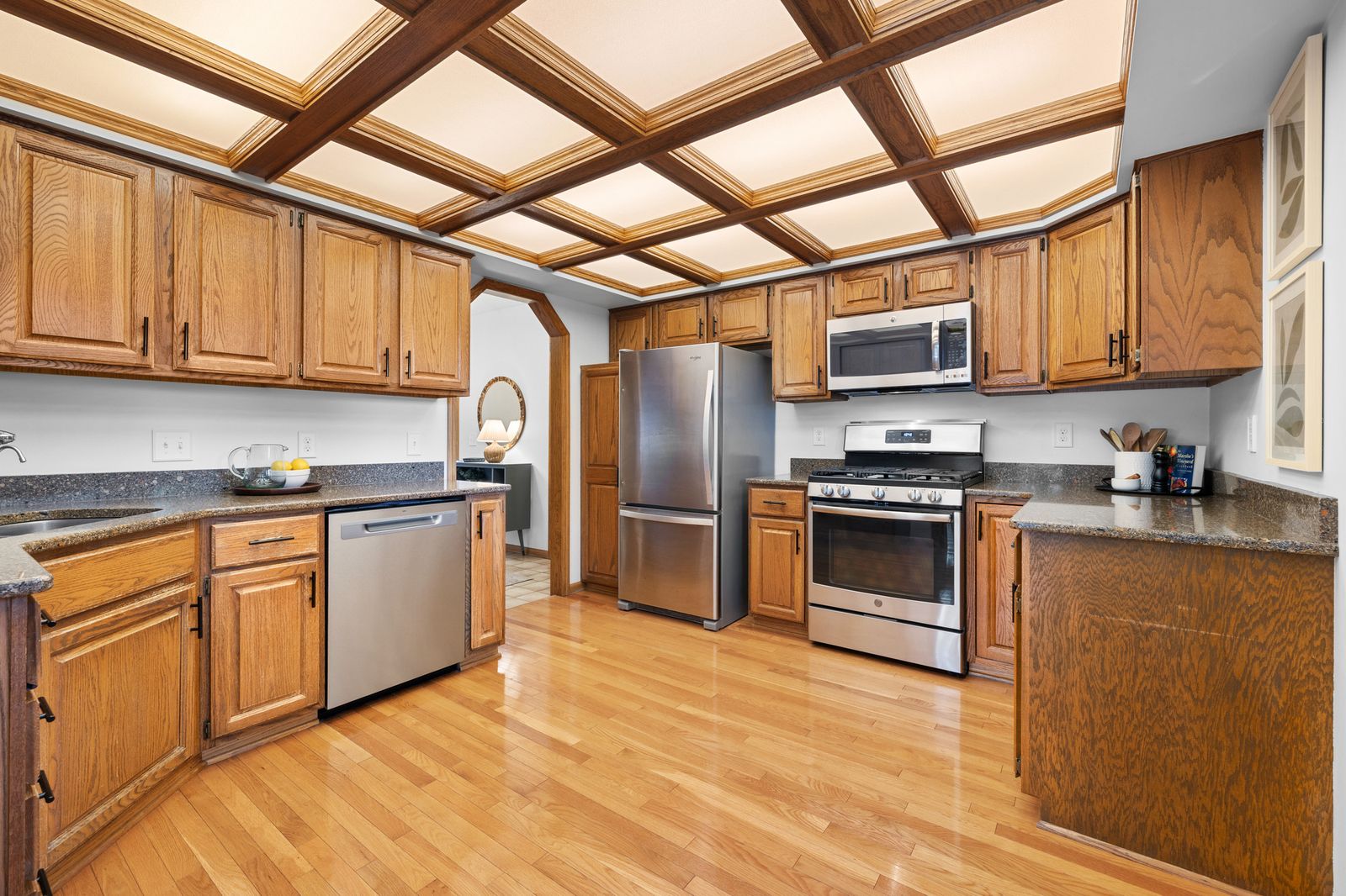 Photo of 4980 Oakview Lane North, Plymouth, MN 55442