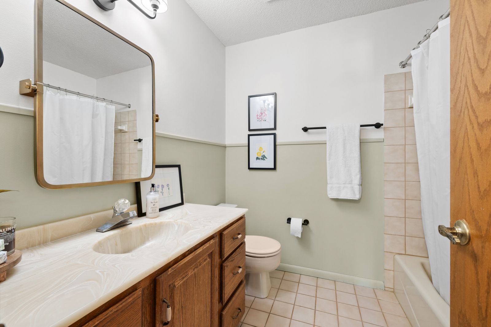 Photo of 4980 Oakview Lane North, Plymouth, MN 55442