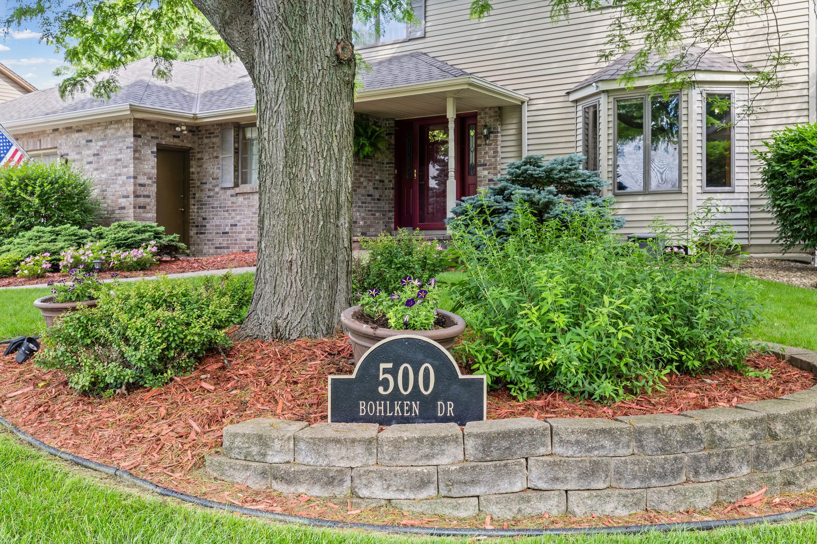 Photo of 500 Bohlken Drive, Hastings, MN 55033