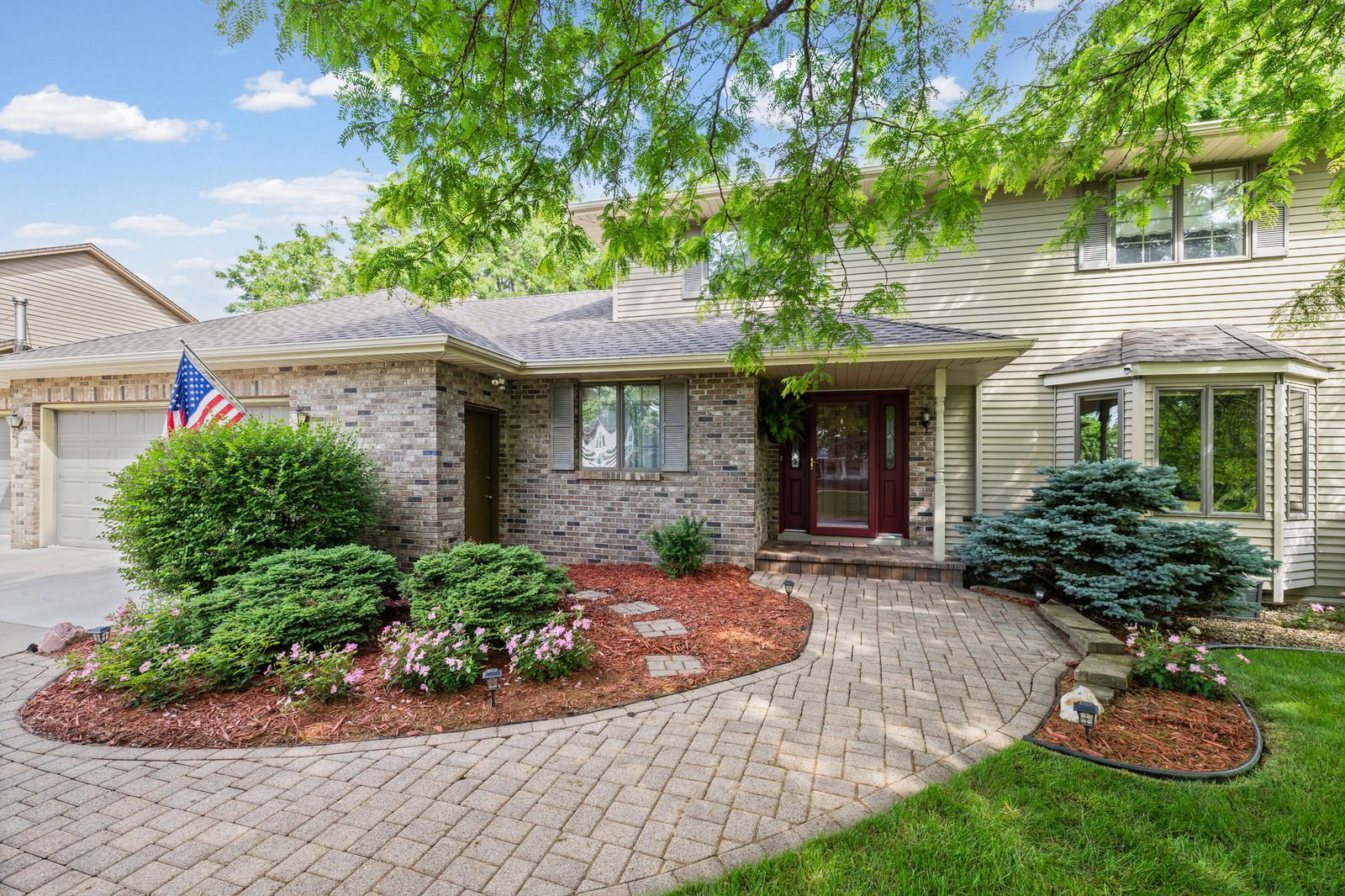Photo of 500 Bohlken Drive, Hastings, MN 55033