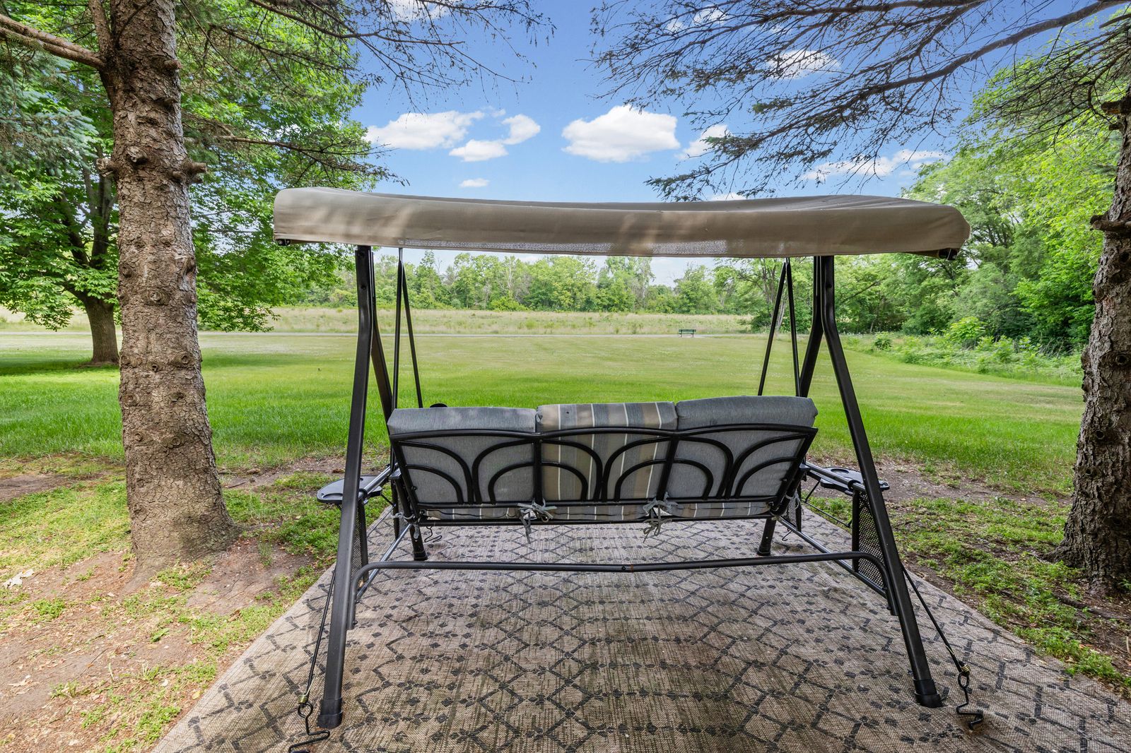 Photo of 500 Bohlken Drive, Hastings, MN 55033