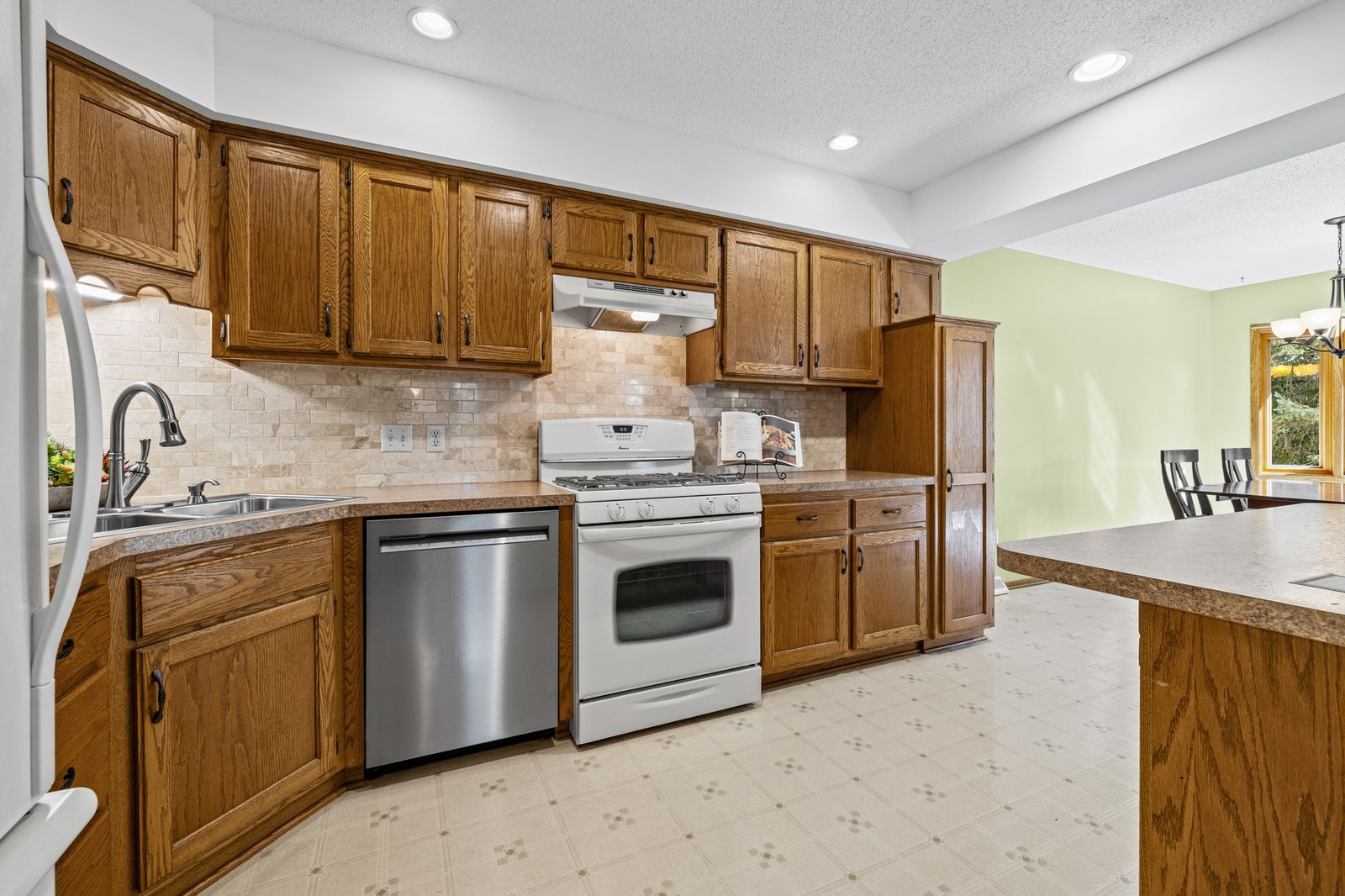 Photo of 5642 Chatsworth Street North, Shoreview, MN 55126