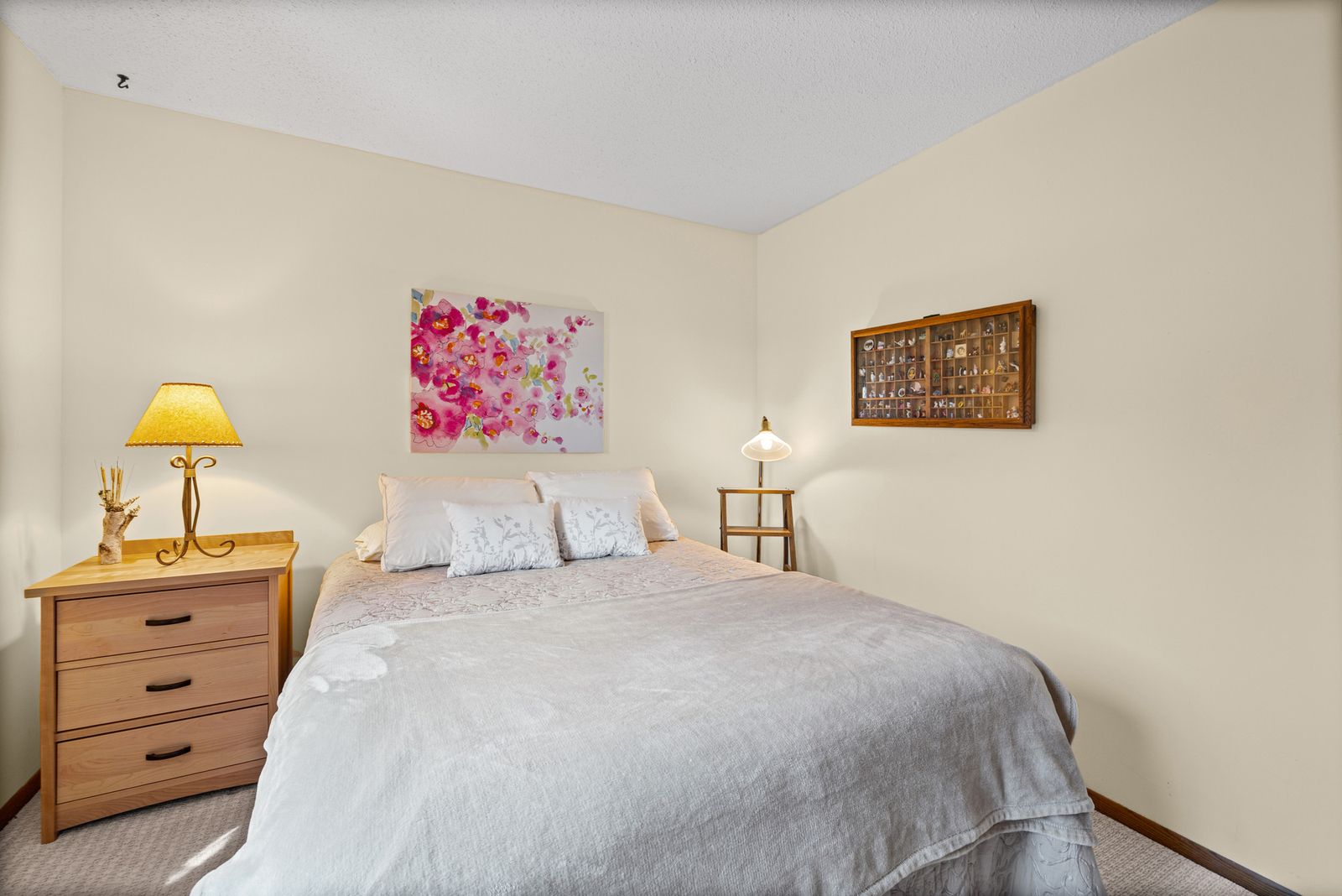 Photo of 5642 Chatsworth Street North, Shoreview, MN 55126