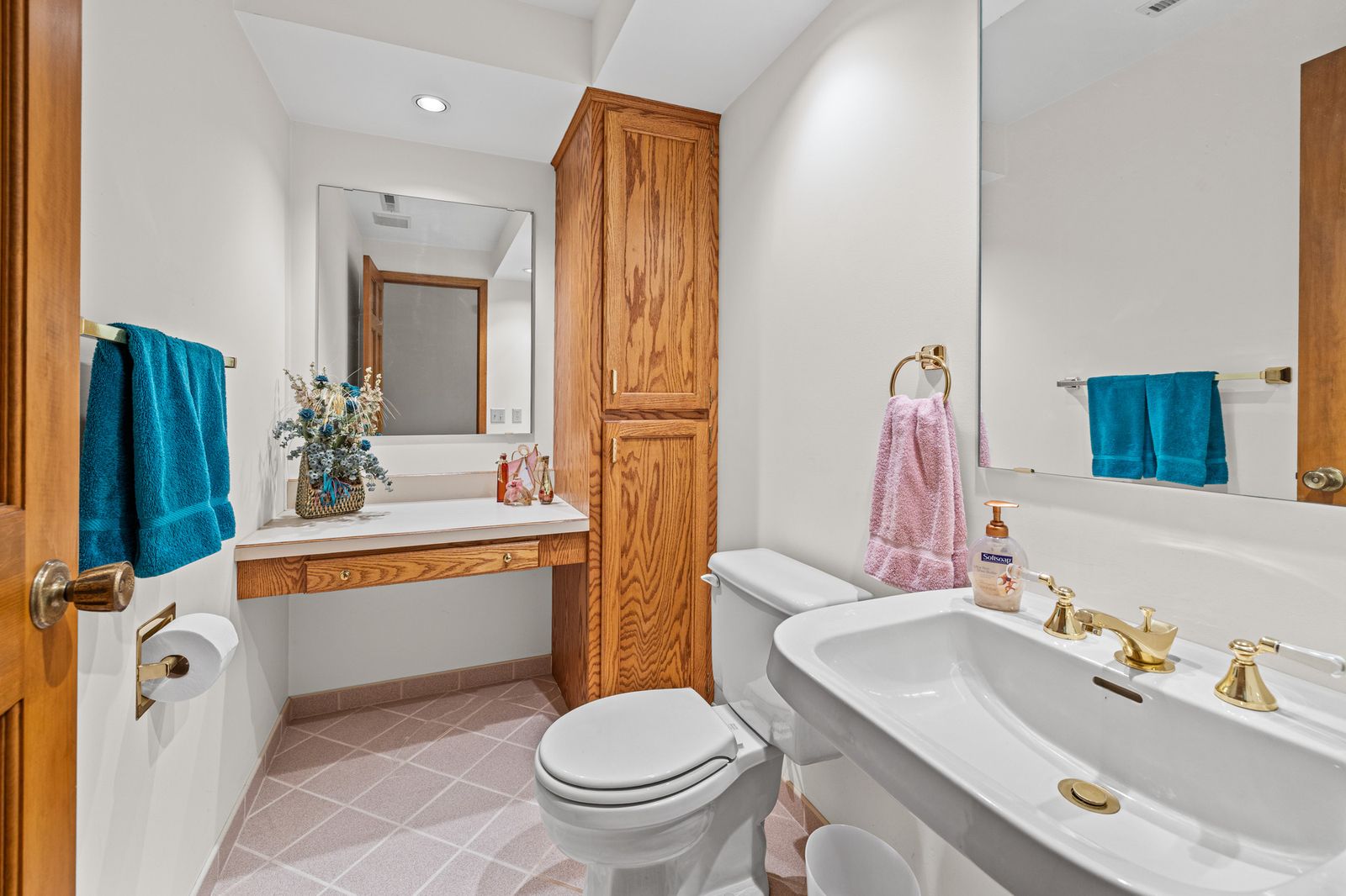 Photo of 5642 Chatsworth Street North, Shoreview, MN 55126