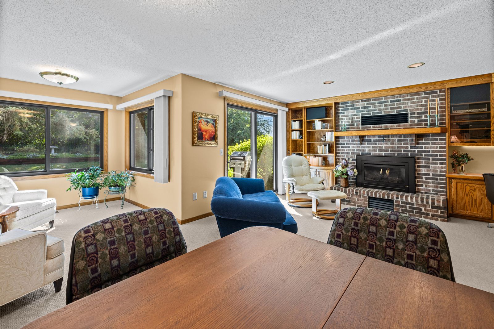 Photo of 5642 Chatsworth Street North, Shoreview, MN 55126