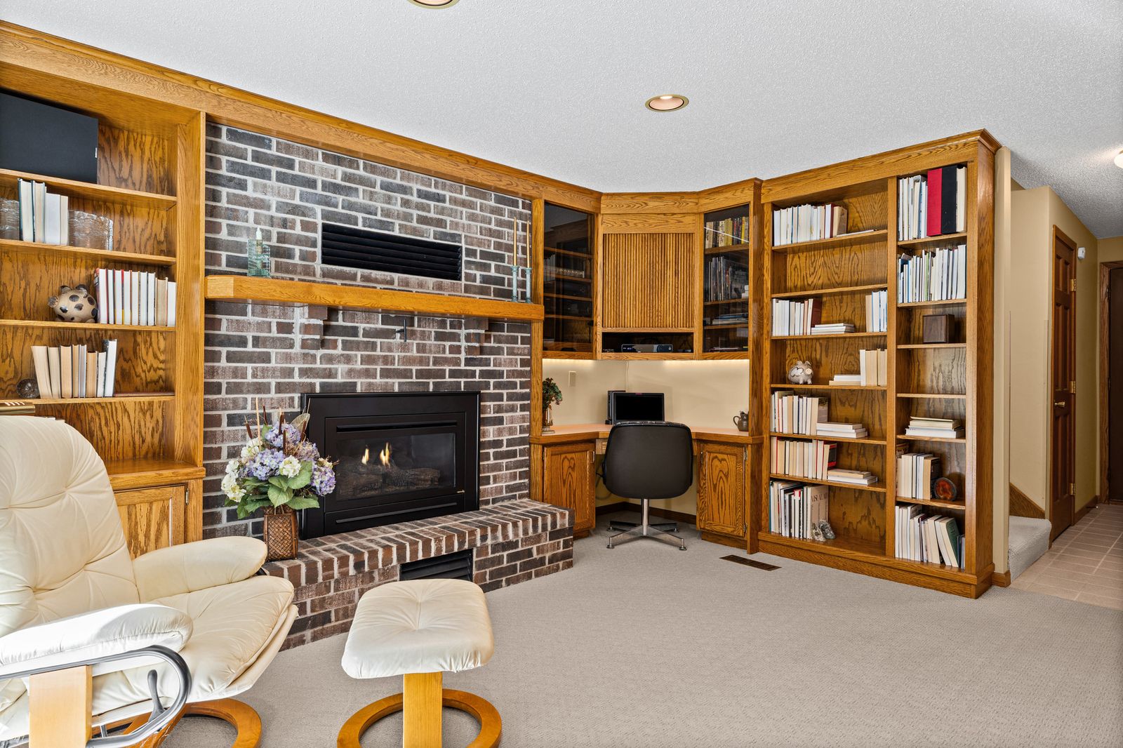 Photo of 5642 Chatsworth Street North, Shoreview, MN 55126