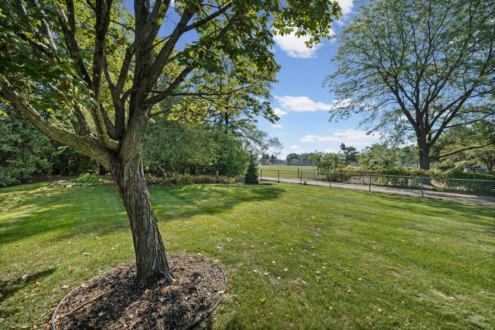 Photo of 5642 Chatsworth Street North, Shoreview, MN 55126