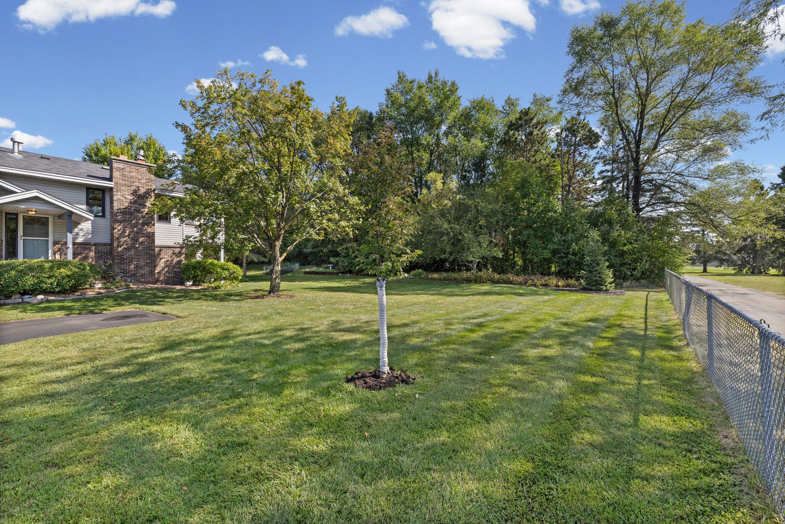 Photo of 5642 Chatsworth Street North, Shoreview, MN 55126
